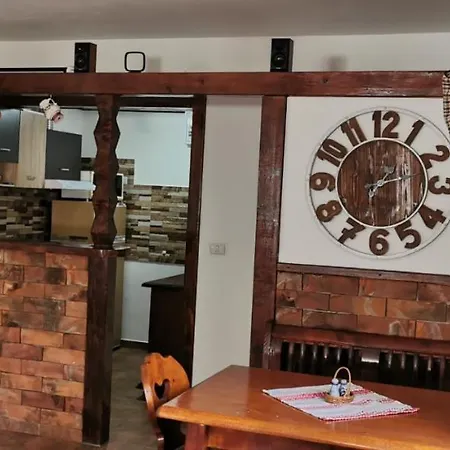 Guest house Carolina Laz (Alba)