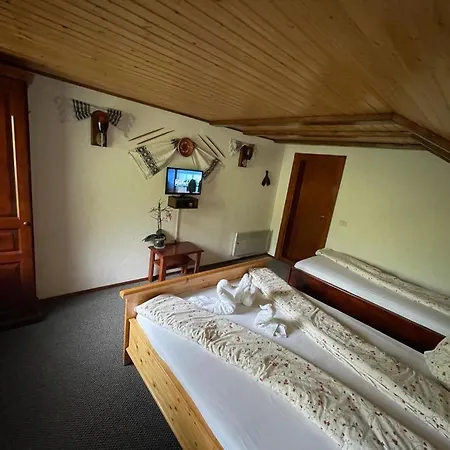 Guest house Carolina Laz (Alba)