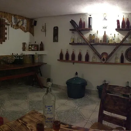 Guest house Carolina Laz (Alba)